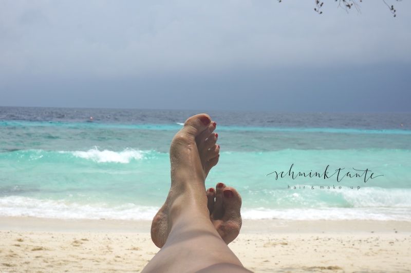 Sonnenbad, Füße, türkisblauer Ozean, Sonnenschutz, Malediven
